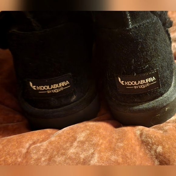 Koolaburra Womens Tall Black Bow Ugg Boots Size 10 - Picture 3 of 8